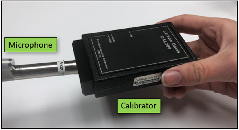 calibrator_and_microphone.jpg